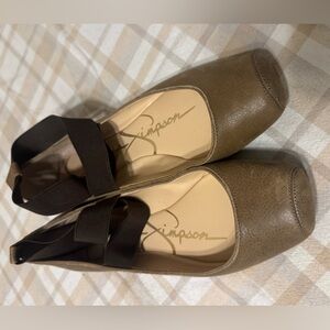 Tan leather Jessica Simpson ballet flats. Worn once. Size 8 1/2.